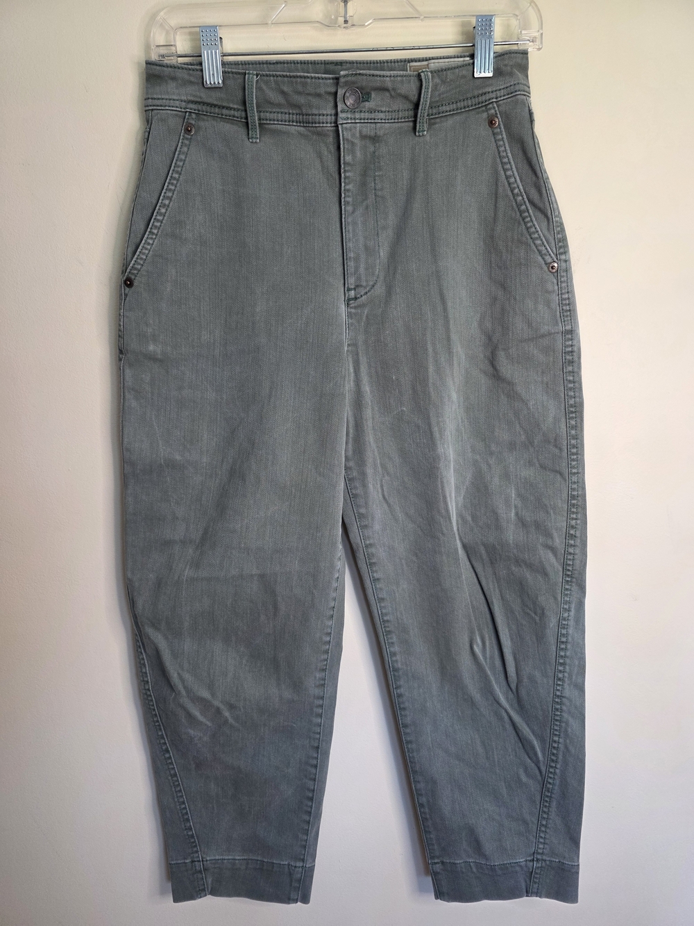 GAP Barrel Khaki Highrise in Olive Color